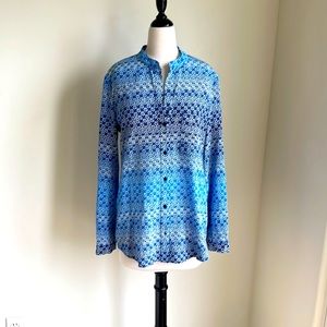 Diane Von Furstenburg  Blue print silk tunic top, size 6